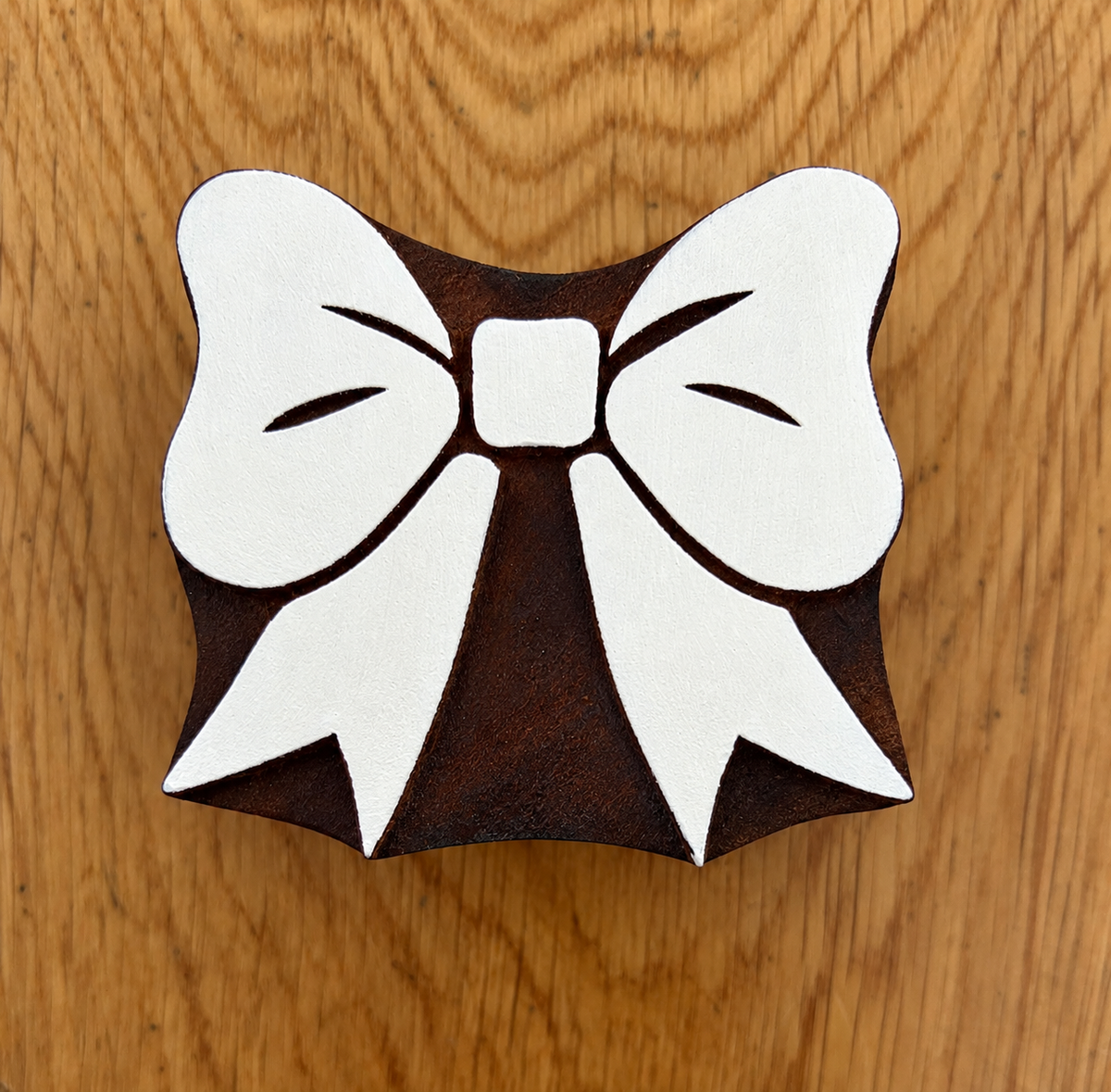 Large Bow Block